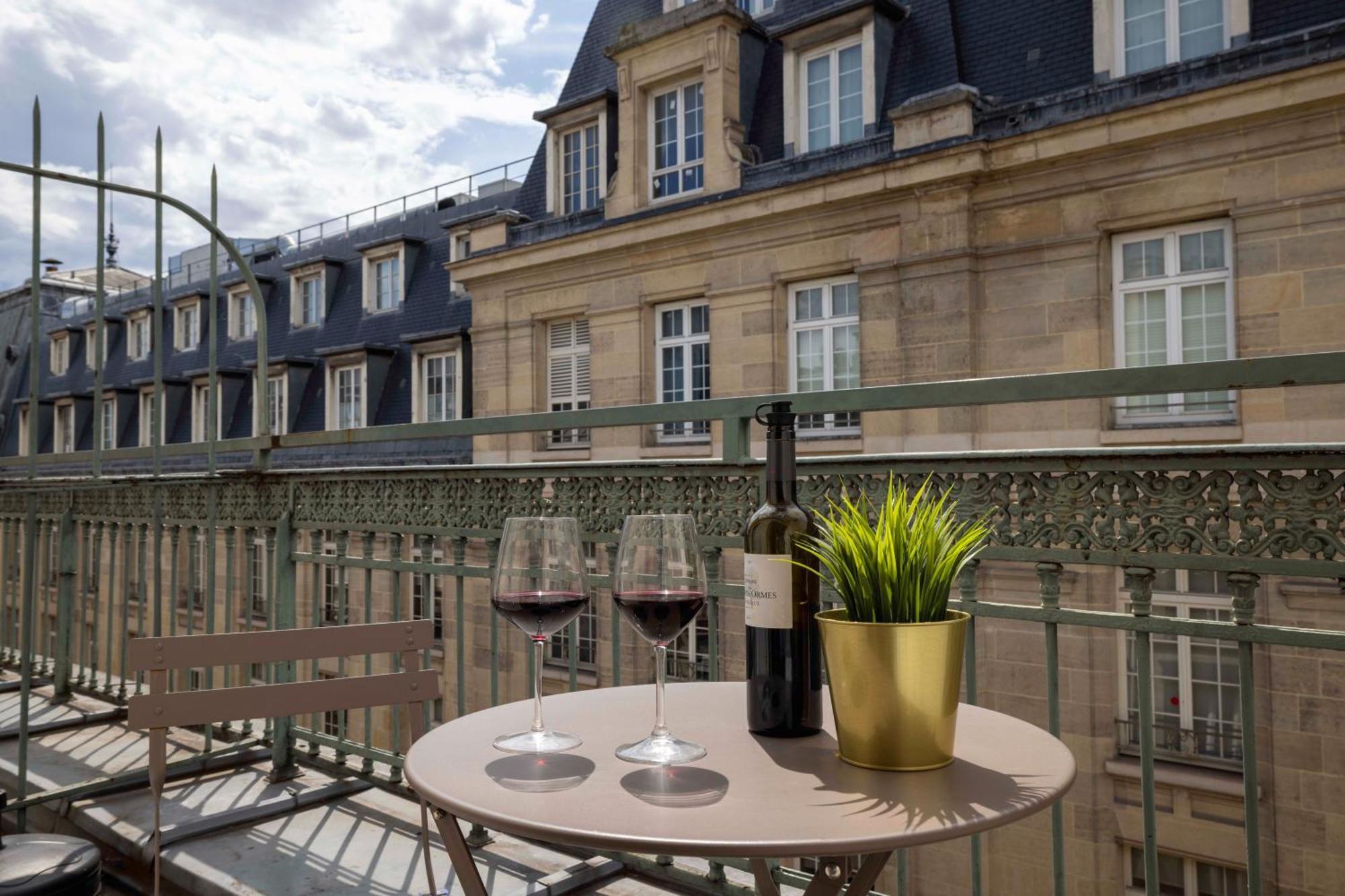 Grand Hotel Du Calvados - Opera Paris Exterior photo
